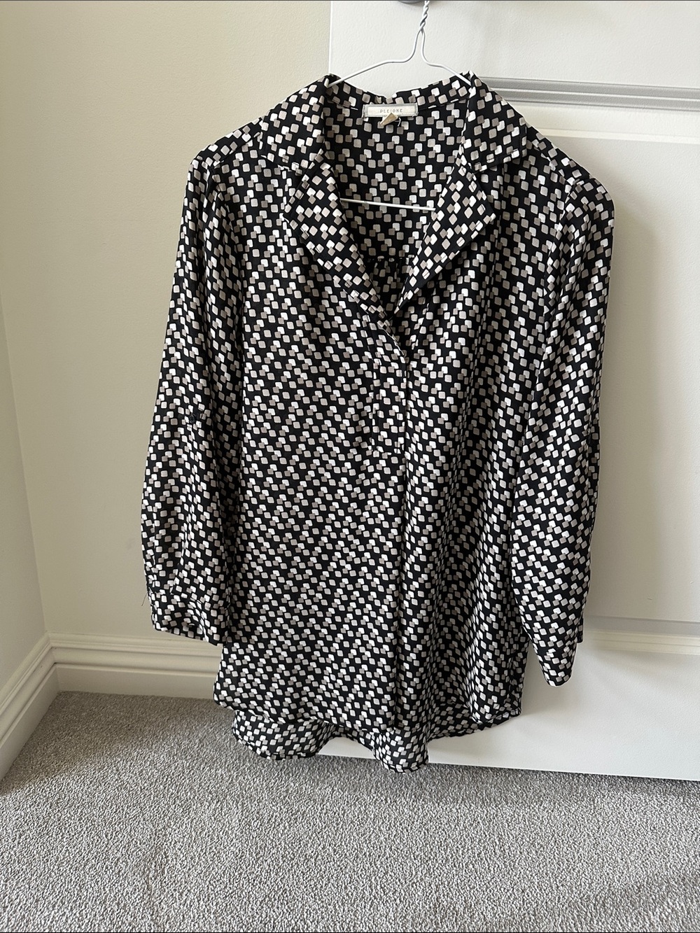 Pleione Black and White Geometric Button-Down Blouse